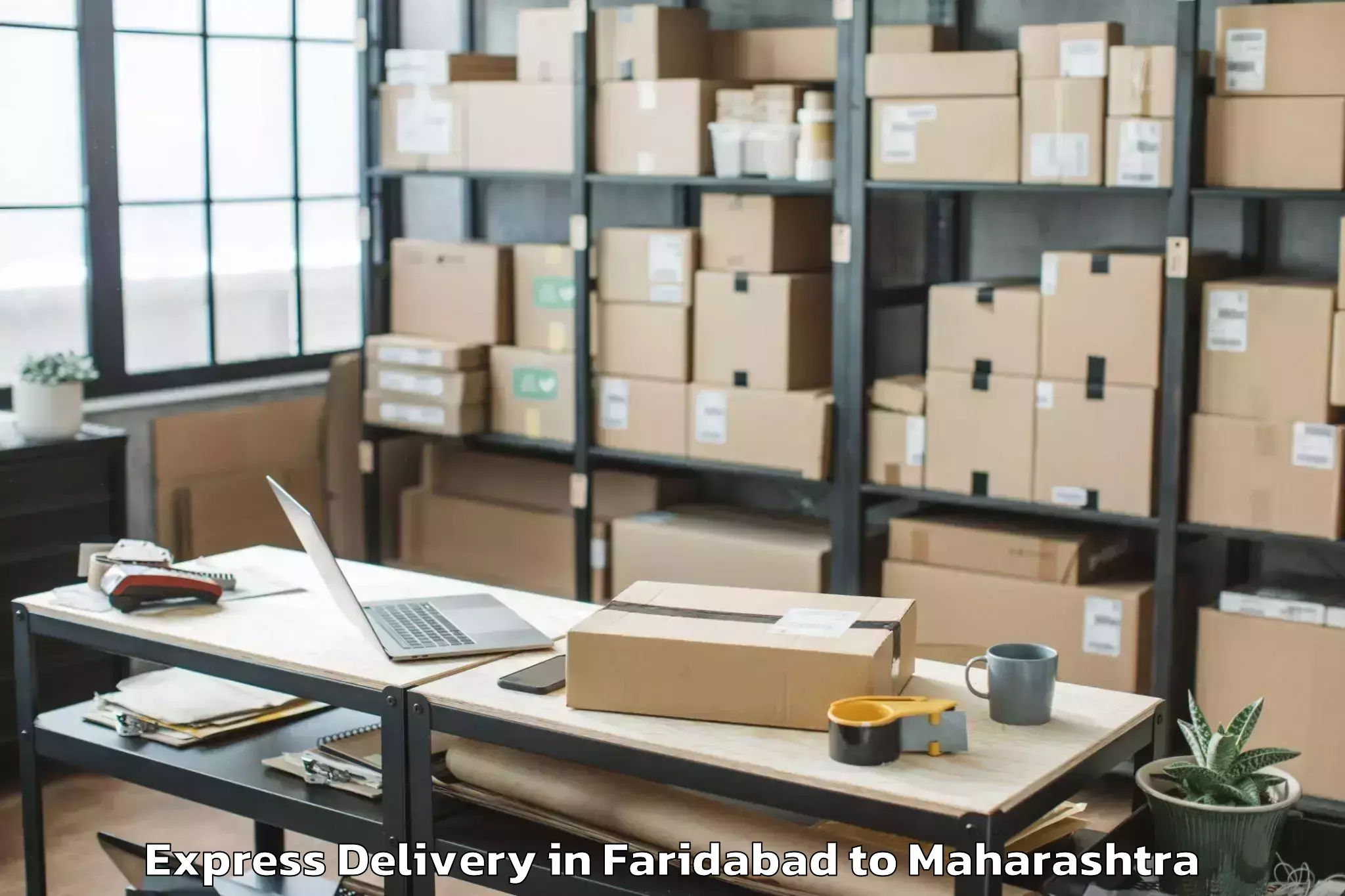 Top Faridabad to Lasalgaon Express Delivery Available